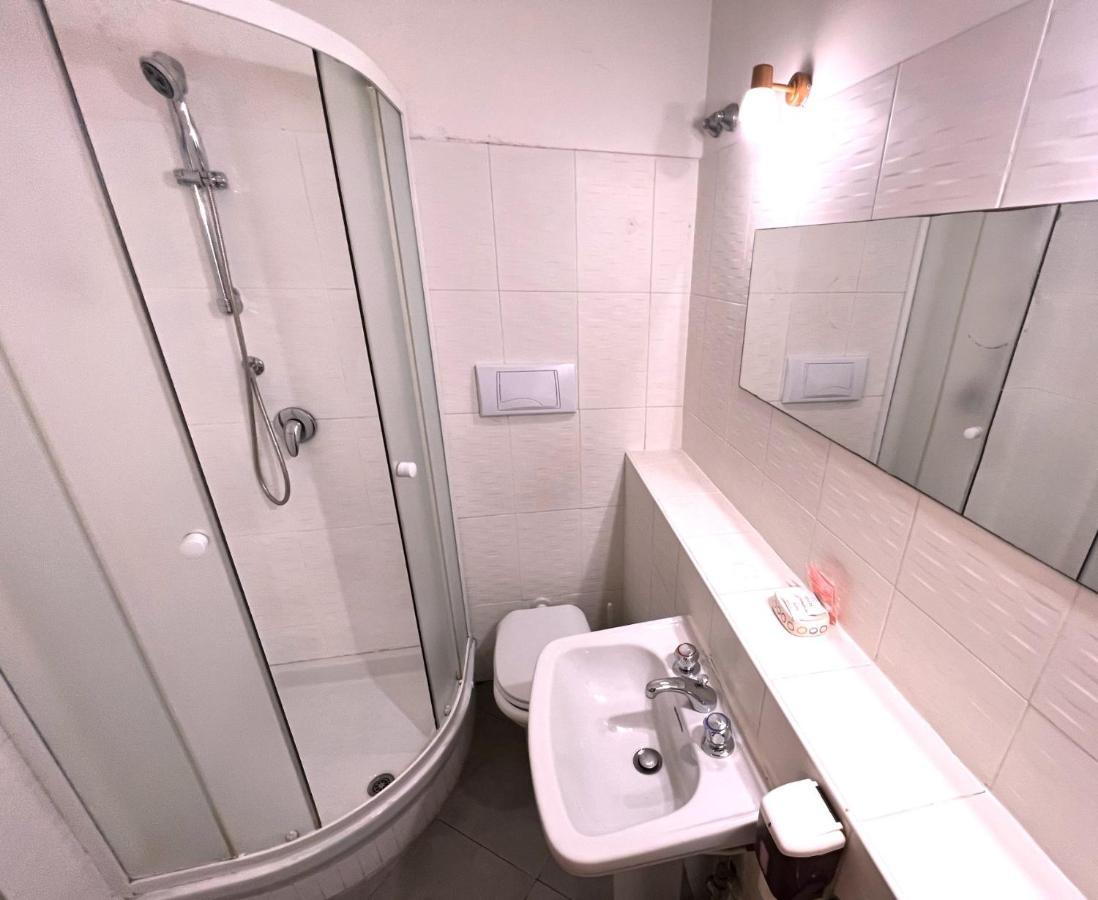 Booking Inn Settembre 95 ローマ エクステリア 写真